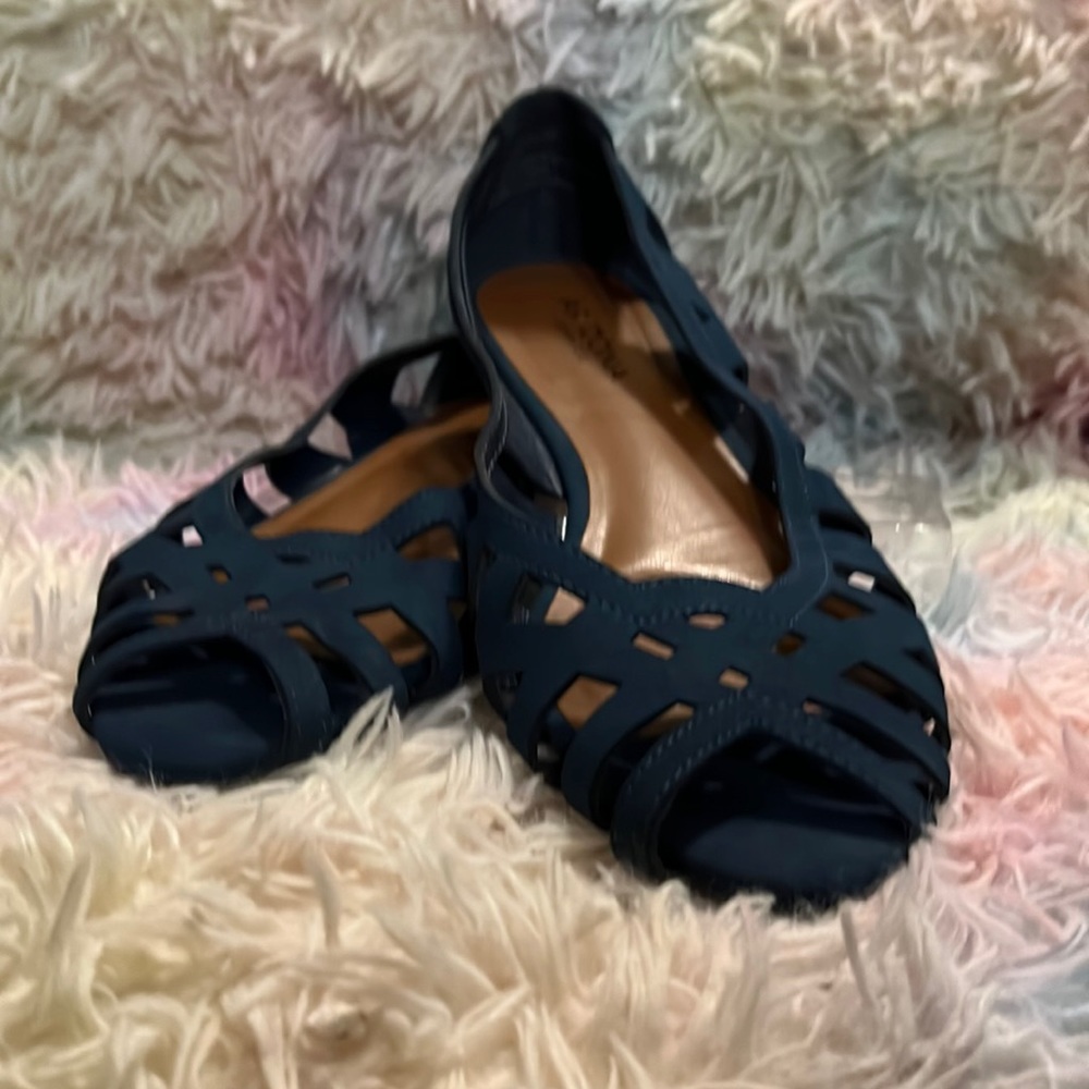 Arizona Jean Co. Women's navy blue flats size 8 1/2M